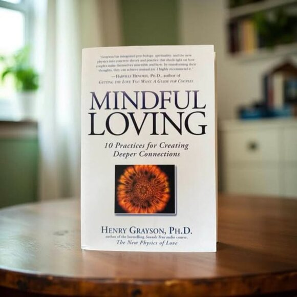 MINDFUL LOVING BOOK - Picture 1 of 1
